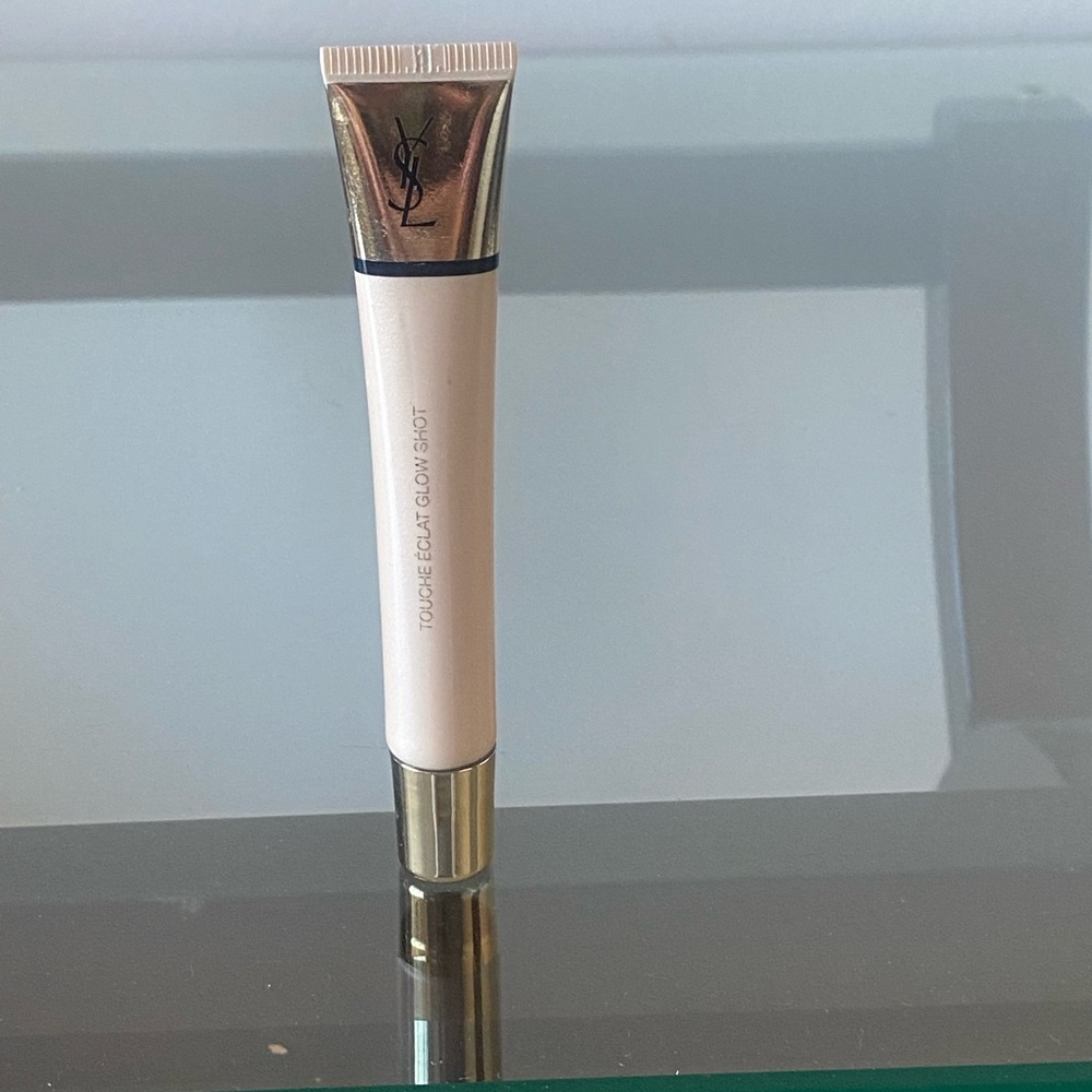YSL Touche Eclat Glow Shot highlighter/ luminizer
